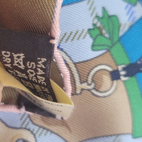 Brand new in box Hermès Tatersale scarf - Picture 5 of 8